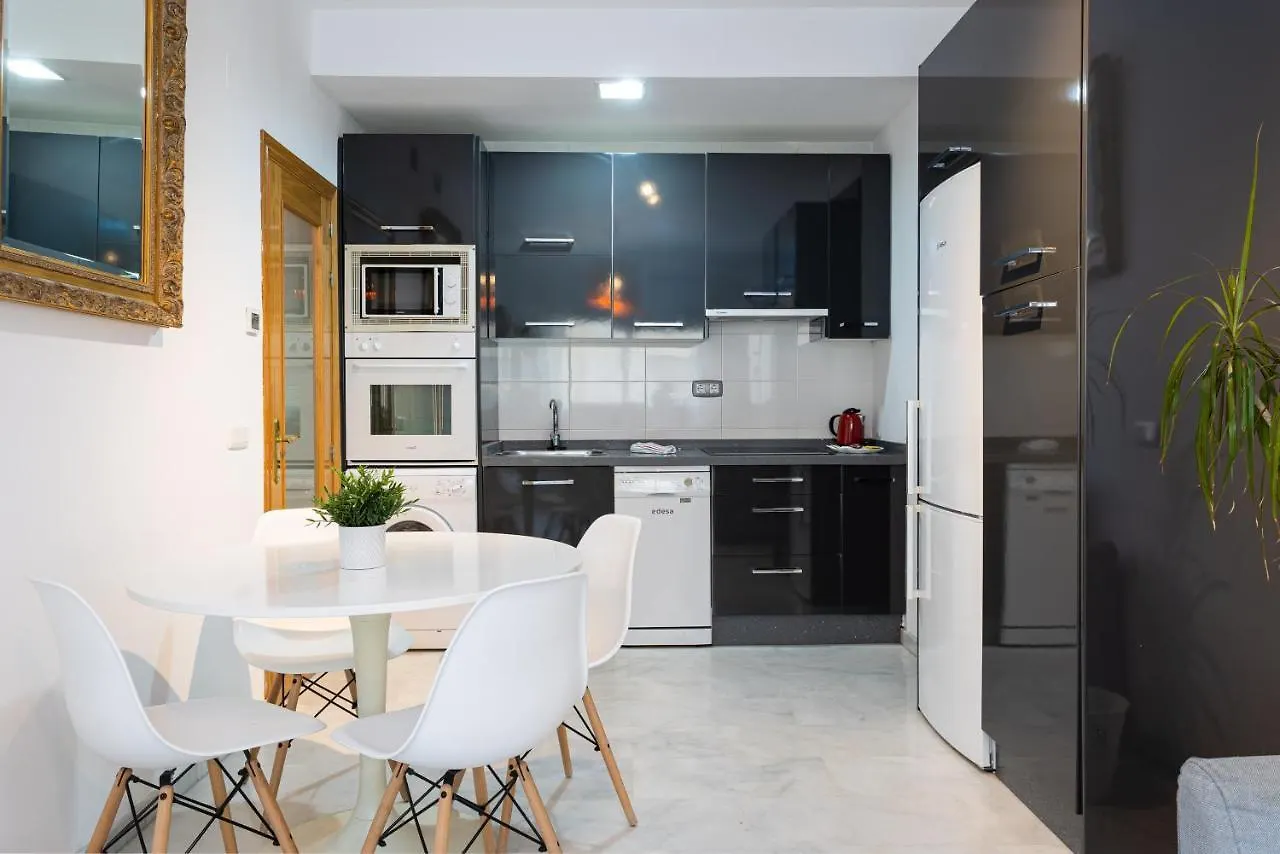 Apartamento Holidays2Malaga Carrera Capuchinos Free Parking Aircon Downtown